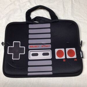 Classic Gaming Tablet Sleeve - Black